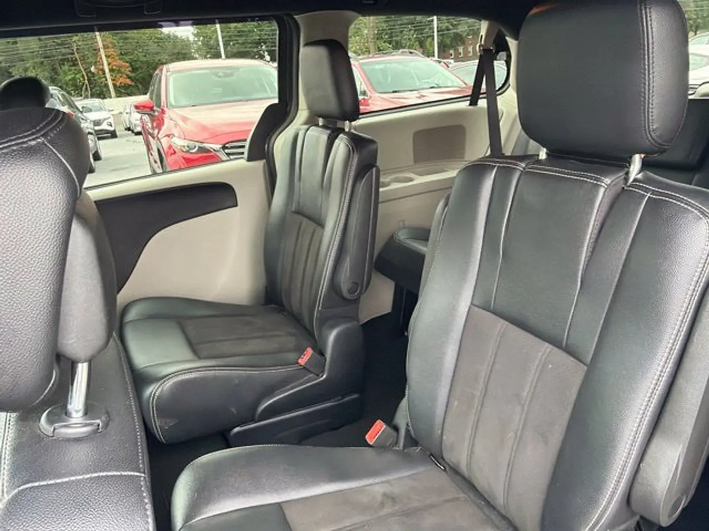 2019 Dodge Grand Caravan - $11,990
