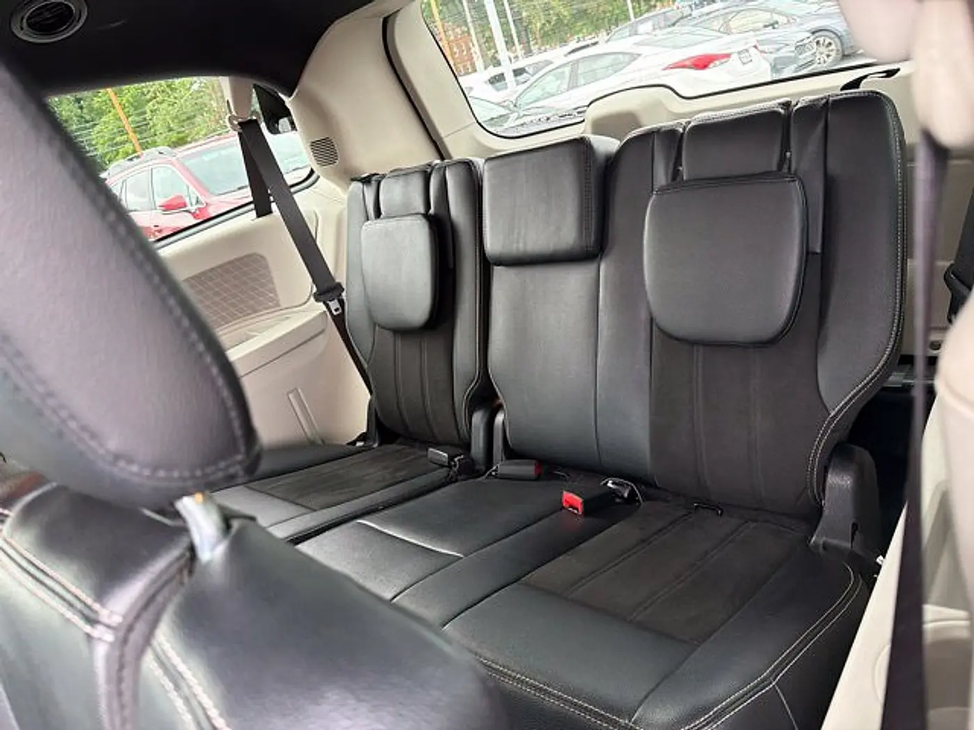 2019 Dodge Grand Caravan - $11,990