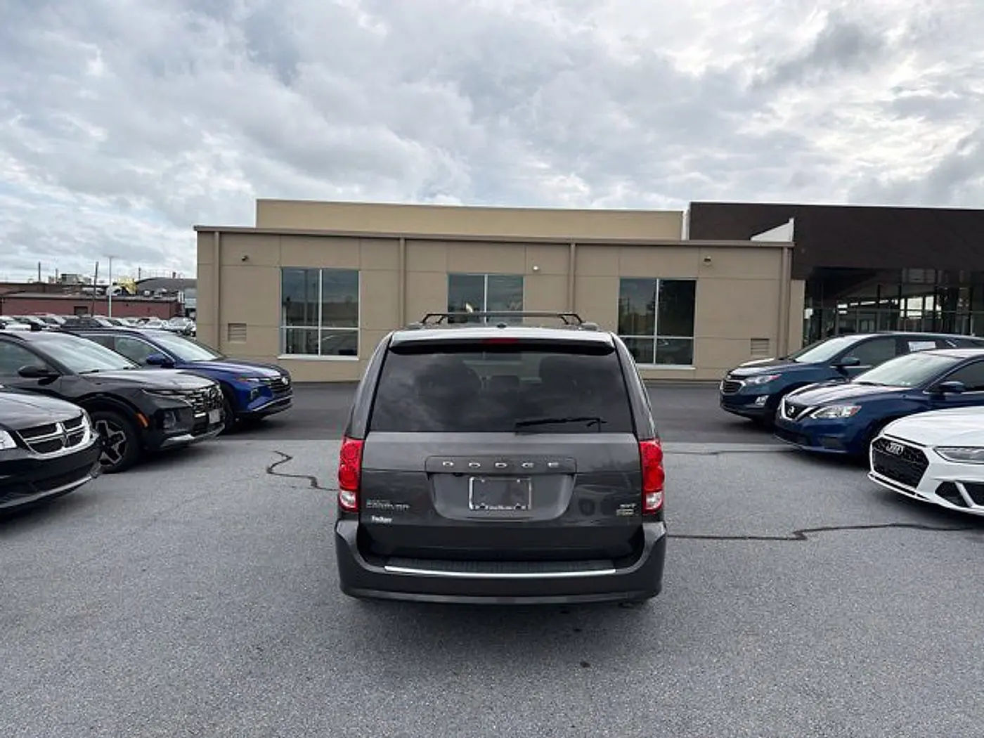 2019 Dodge Grand Caravan - $11,990