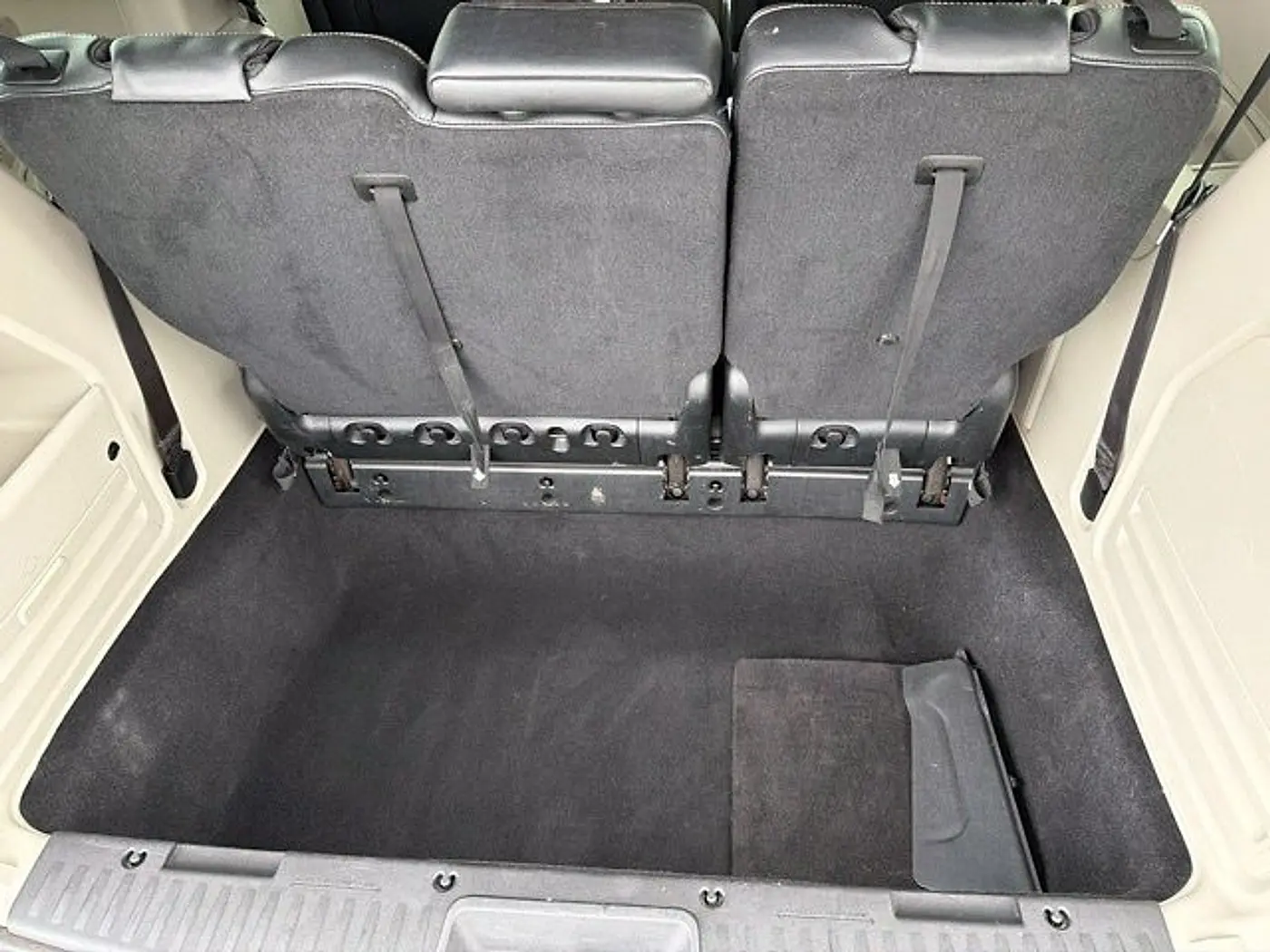 2019 Dodge Grand Caravan - $11,990