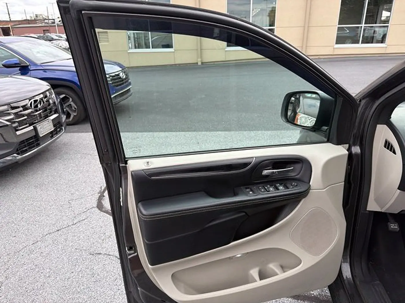 2019 Dodge Grand Caravan - $11,990