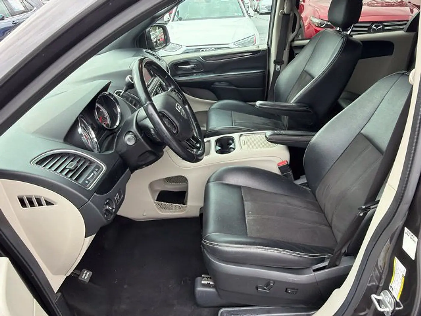 2019 Dodge Grand Caravan - $11,990