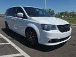 2017 Grand Caravan Thumbnail 1