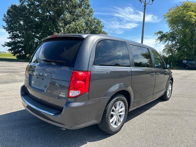 2019 Dodge Grand Caravan - $12,900