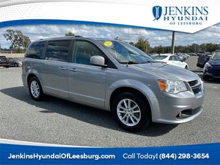2018 Dodge Grand Caravan with Billet Silver Metallic Clearco Exterior