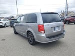 2016 Grand Caravan Thumbnail 3