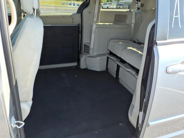 2015 Dodge Grand Caravan - $28,500