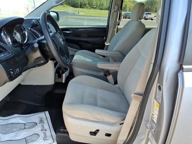 2015 Dodge Grand Caravan - $28,500
