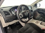 2016 Grand Caravan Thumbnail 14