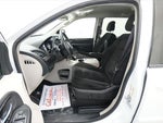 2016 Grand Caravan Thumbnail 12