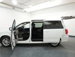 2016 Grand Caravan Thumbnail 23