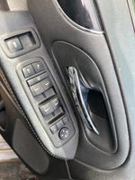 2016 Grand Caravan Thumbnail 12