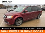 2017 Grand Caravan Thumbnail 3