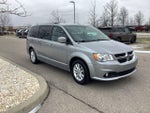 2018 Grand Caravan Thumbnail 3