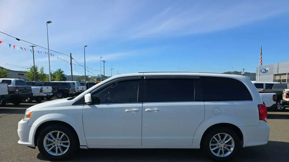 2019 Dodge Grand Caravan SXT 35th Anniversary Edition