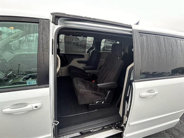 2014 Dodge Grand Caravan - $13,995