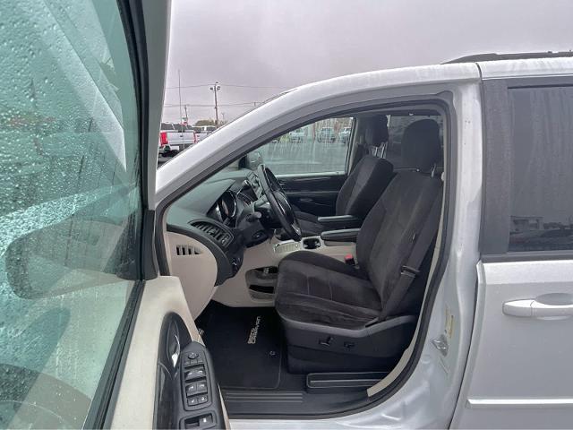 2014 Dodge Grand Caravan - $13,995