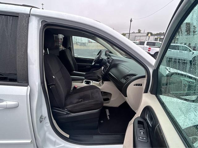 2014 Dodge Grand Caravan - $13,995