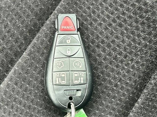 2014 Dodge Grand Caravan - $13,995