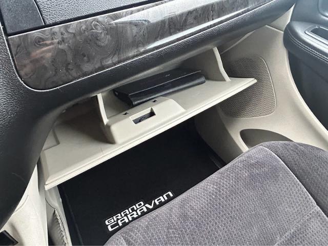 2014 Dodge Grand Caravan - $13,995