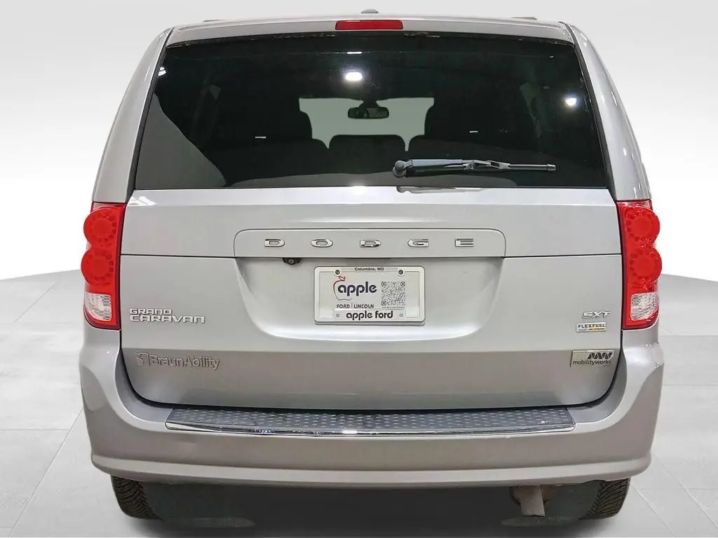 2018 Dodge Grand Caravan - $39,300