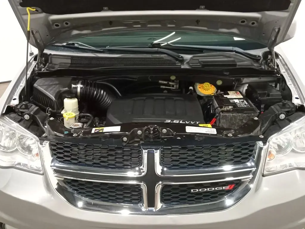2018 Dodge Grand Caravan - $39,300
