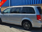 2017 Grand Caravan Thumbnail 5