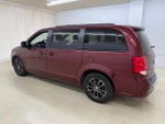 2018 Grand Caravan Thumbnail 3