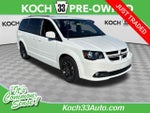 2017 Grand Caravan Thumbnail 1