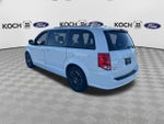 2017 Grand Caravan Thumbnail 6