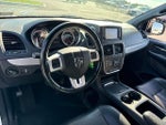 2017 Grand Caravan Thumbnail 16