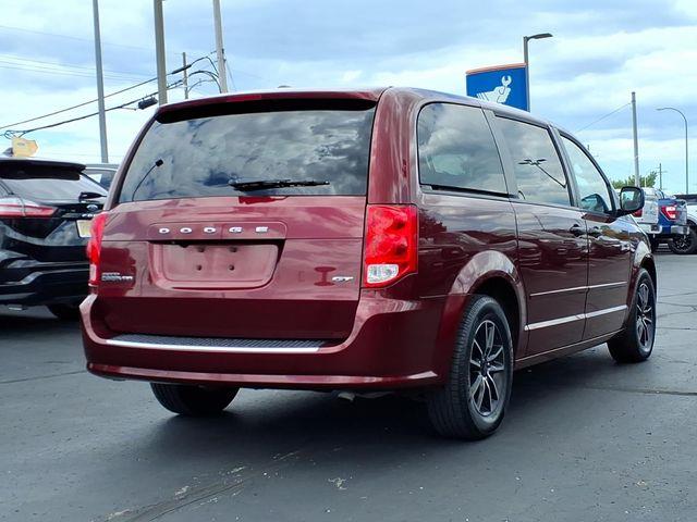 2017 Dodge Grand Caravan - $10,200