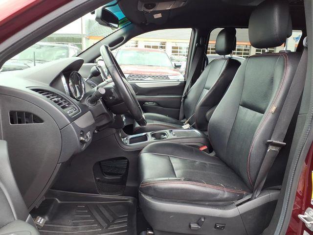2017 Dodge Grand Caravan - $10,200