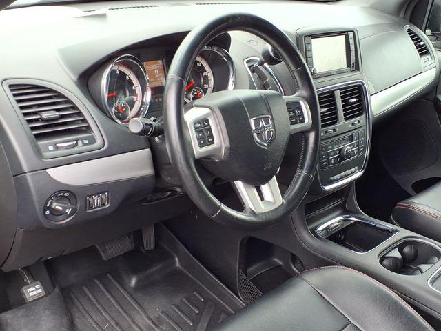 2017 Dodge Grand Caravan - $10,200