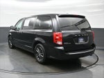 2017 Grand Caravan Thumbnail 4