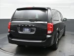 2017 Grand Caravan Thumbnail 5