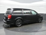 2017 Grand Caravan Thumbnail 6