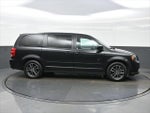 2017 Grand Caravan Thumbnail 7