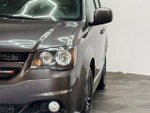 2017 Grand Caravan Thumbnail 6