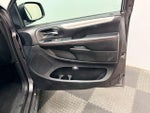2017 Grand Caravan Thumbnail 35