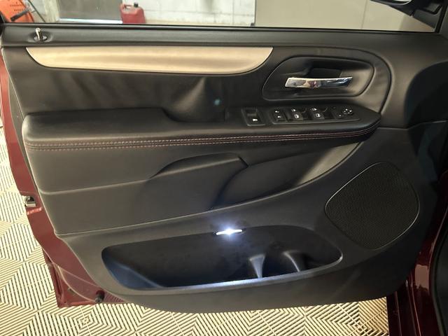 2019 Dodge Grand Caravan - $6,250