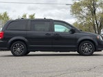 2015 Grand Caravan Thumbnail 8