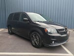 2016 Grand Caravan Thumbnail 3