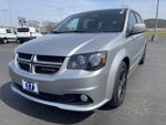 2017 Grand Caravan Thumbnail 1
