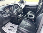 2017 Grand Caravan Thumbnail 9