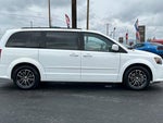 2016 Grand Caravan Thumbnail 3