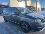 2017 Grand Caravan Thumbnail 9