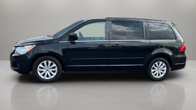 2013 Volkswagen Routan SE