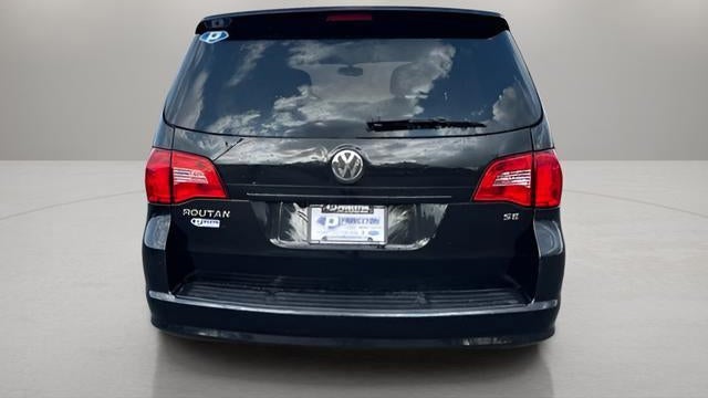2013 Volkswagen Routan SE