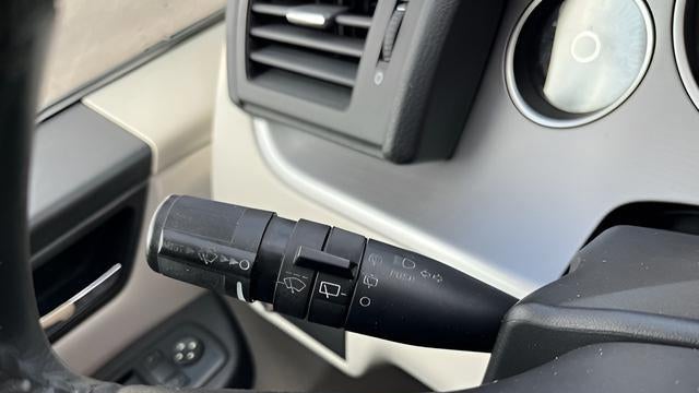 2013 Volkswagen Routan SE